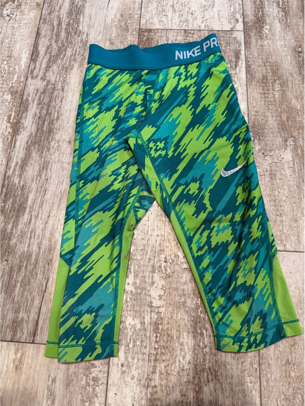Nike Pro S Dri-FIT Teal Green Capri Leggings Y2K Athletic